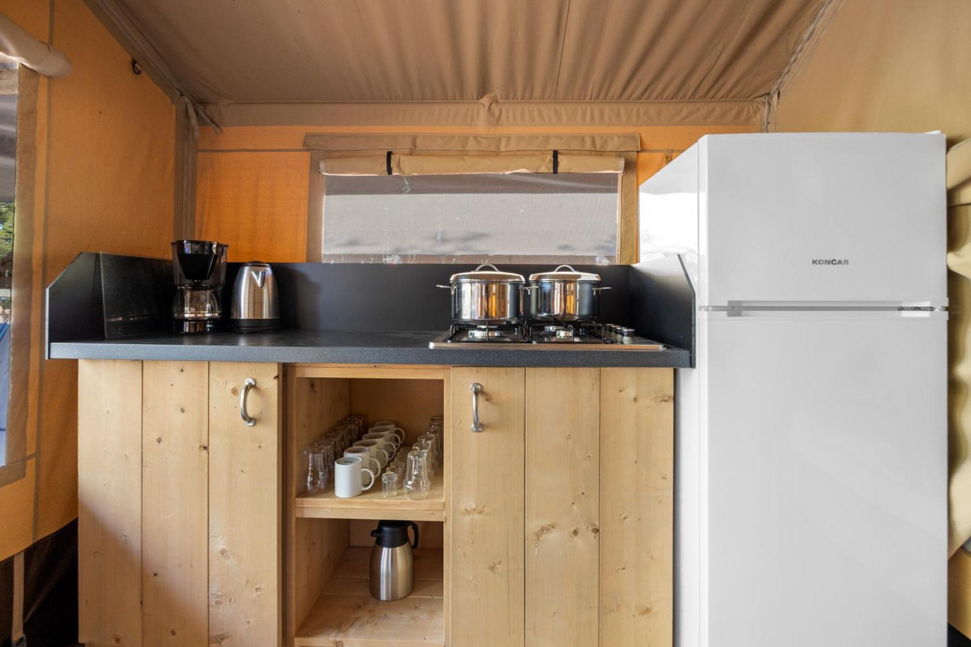 Easyatent Safari Tent Lanterna Červar-Porat Rom bilde
